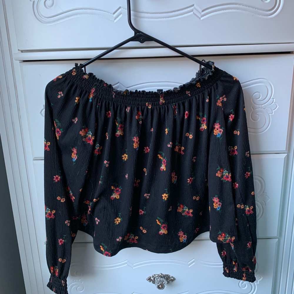 Off the shoulder long sleeve